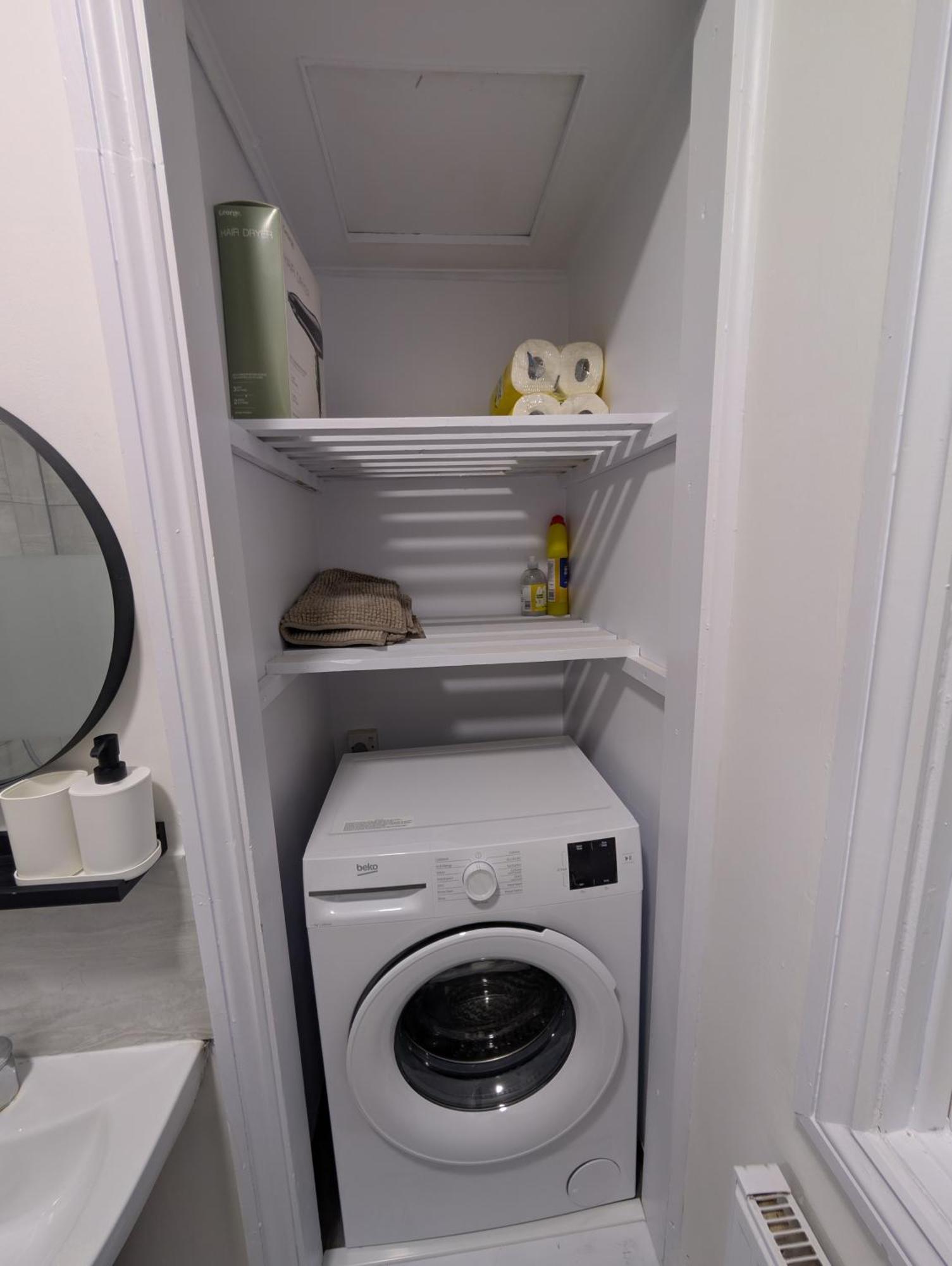 3 Bedroom With Garden Near Tube Station Apartamento