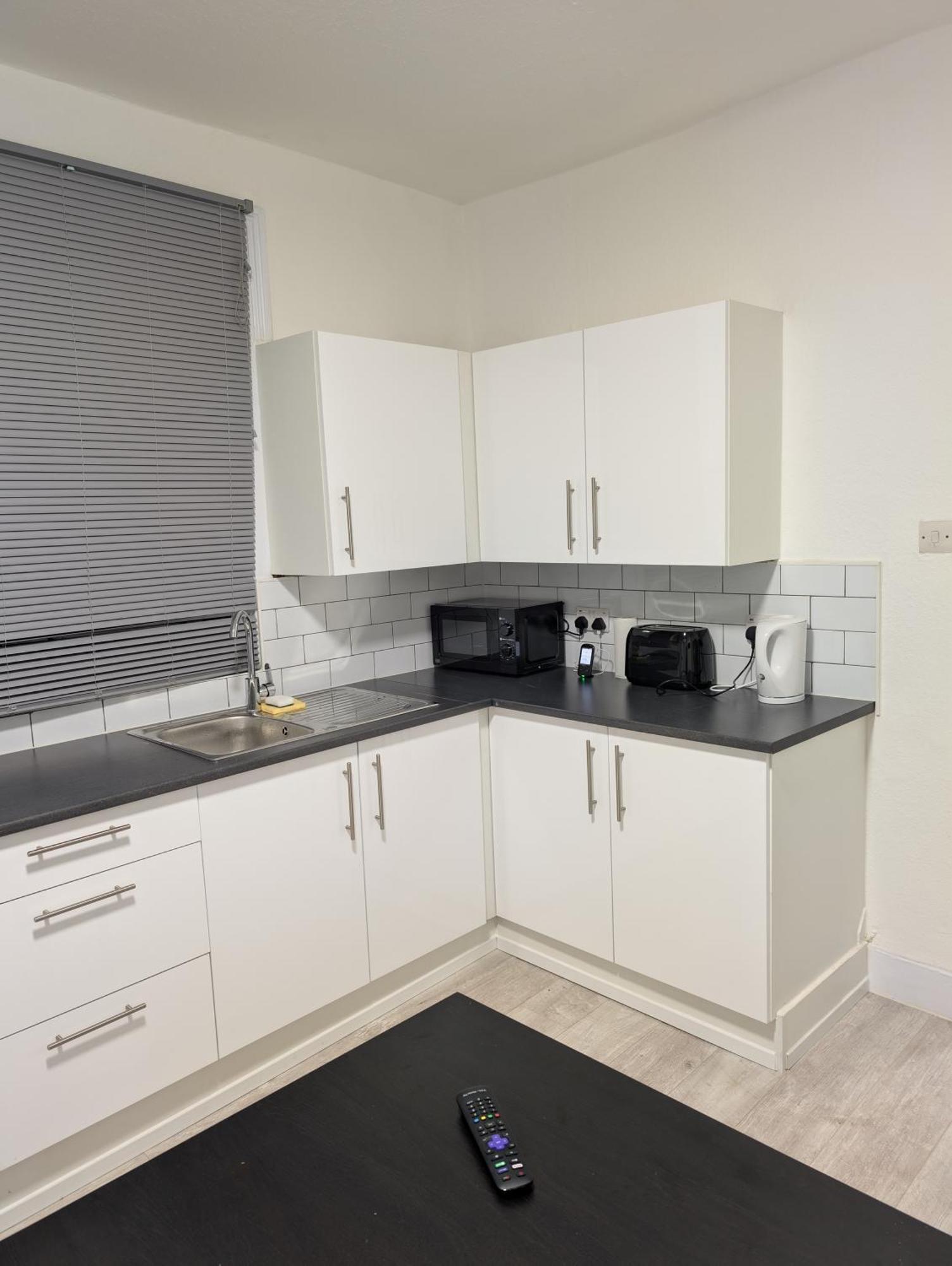 3 Bedroom With Garden Near Tube Station * Londres